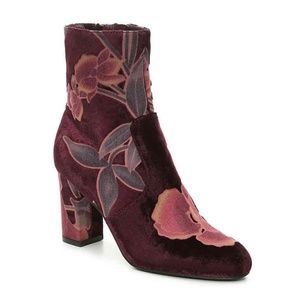 Steve Madden Bootie